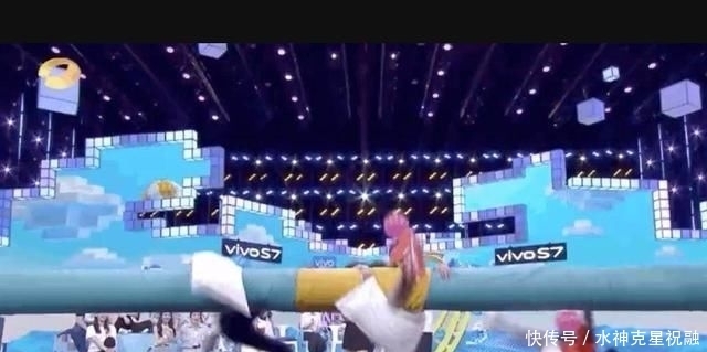  游戏|录制快本做游戏，王一博稳稳当当挂在柱子上，原来是它的功劳