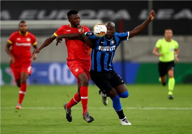  得球之后|伟大之夜！2-1见证5.6亿豪门踏上崛起之路，时隔10年再进欧战4强