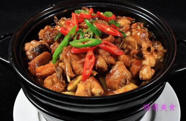 家常|香锅鸡块、酸辣鱿鱼、酥小黄鱼、红烧驴肉的家常做法,美味下饭