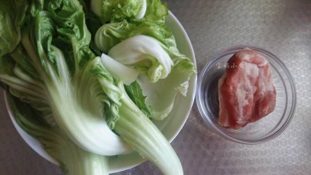 肉片|炒菜,记住这两招,青菜嫩绿不黑,肉片香软不硬,老人都咬得动