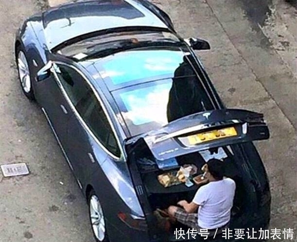 图片|搞笑图片幽默段子笑话:很有生意头脑的老板,这造型价格贵不少呢