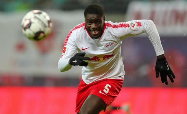  升级|马奎尔的最佳搭档！乌帕梅卡诺是否能够让曼联的后防线再次升级