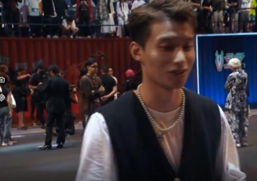  giao|《中国新说唱》药水哥晋级，giao哥被淘汰，只因吴亦凡和GAI不一样