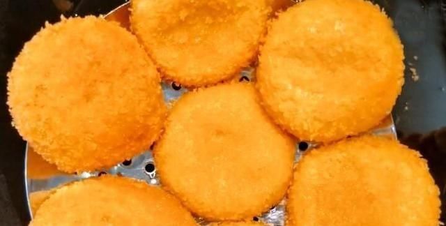  小饼|这小饼吃，外酥里鲜，比吃肉强多了