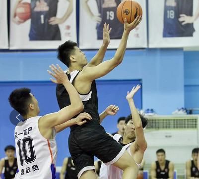  CBA|小王哲林19+7！李楠CBA主帅首胜 新赛季将刮起青春风暴