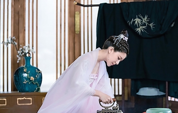 芊芊|原来陈芊芊的第一人选并不是赵露思，而是作精的她，网友：幸亏没演