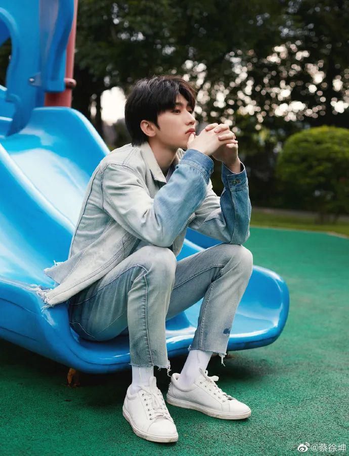  打算|资生堂这是打算和黄轩同归于尽？？？