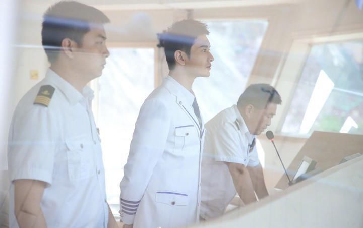  黄店长|黄晓明发长文告别中餐厅上热搜了？到底是怎么回事