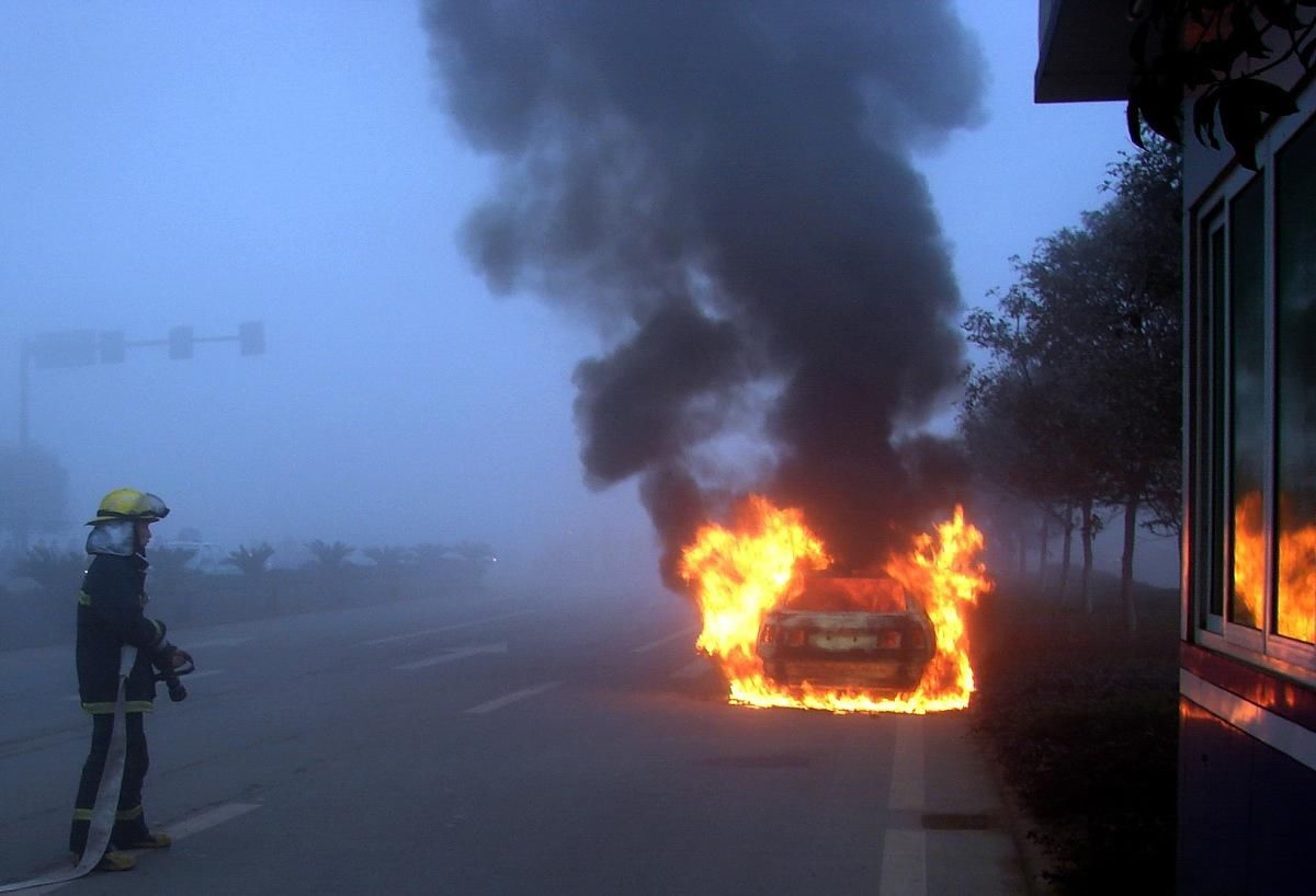  油管|理想汽车回应车辆起火：舆论建议重点部位要多加点防护
