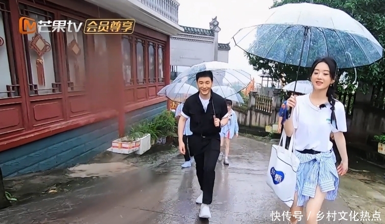 赵丽颖|赵丽颖《中餐厅》偷懒?谁注意黄晓明的评价,一针见血说出大实话