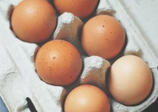 发现鸡蛋|菜市场这种鸡蛋别买,对身体没好处,赶紧告诉家里人
