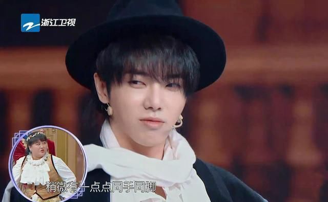 关晓彤|华晨宇猜歌频出错,谁注意到沈腾说了啥?网友:活该你红!