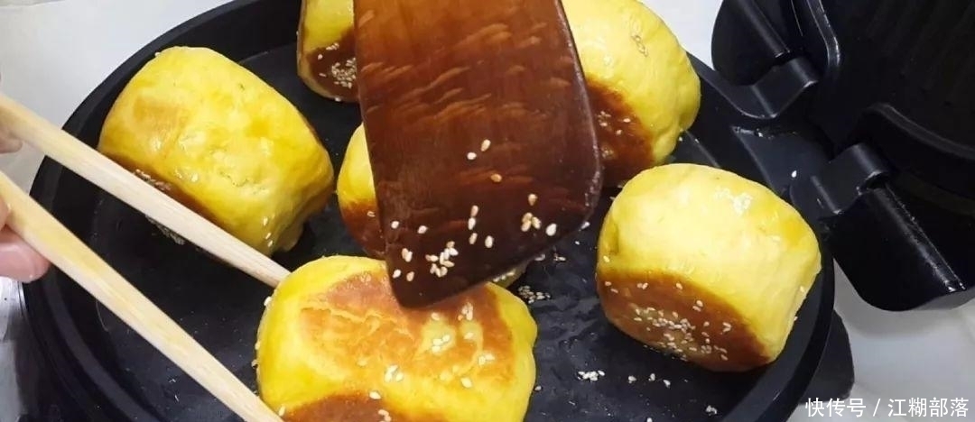 南瓜|南瓜又出新吃法,不用油炸,比面包馒头做法简单,比南瓜饼还好吃