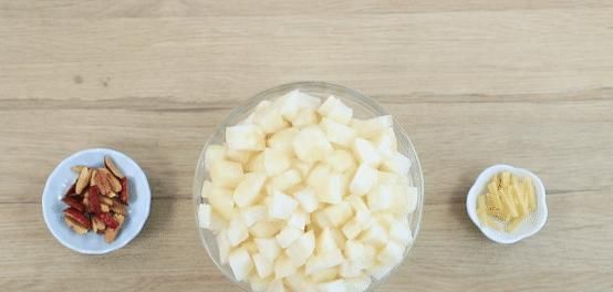 入秋|入秋后,吃梨正应季,不加一滴水,秋梨膏方子分享给大家