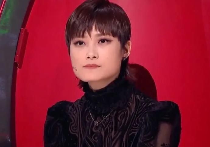  勇气|因为颜值低被谢霆锋淘汰，却在李宇春的鼓励下重拾勇气