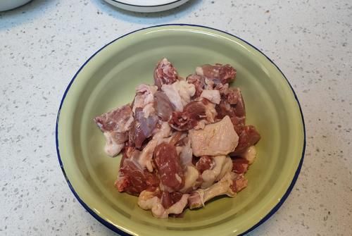  鸡肉|天凉了，吃鸡肉、猪肉不如吃它，8元一斤，营养滋补，家家吃得起