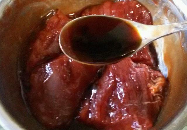 肉块|这道菜不加一滴水直接焖,做完鲜到流口水,上桌就被抢光,吃嗨了