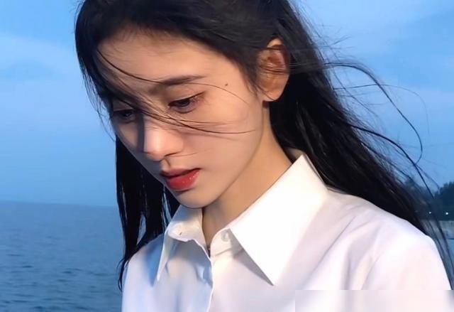  漂亮|《漂亮书生》定档：鞠婧祎又带着她的半永久妆容来了？