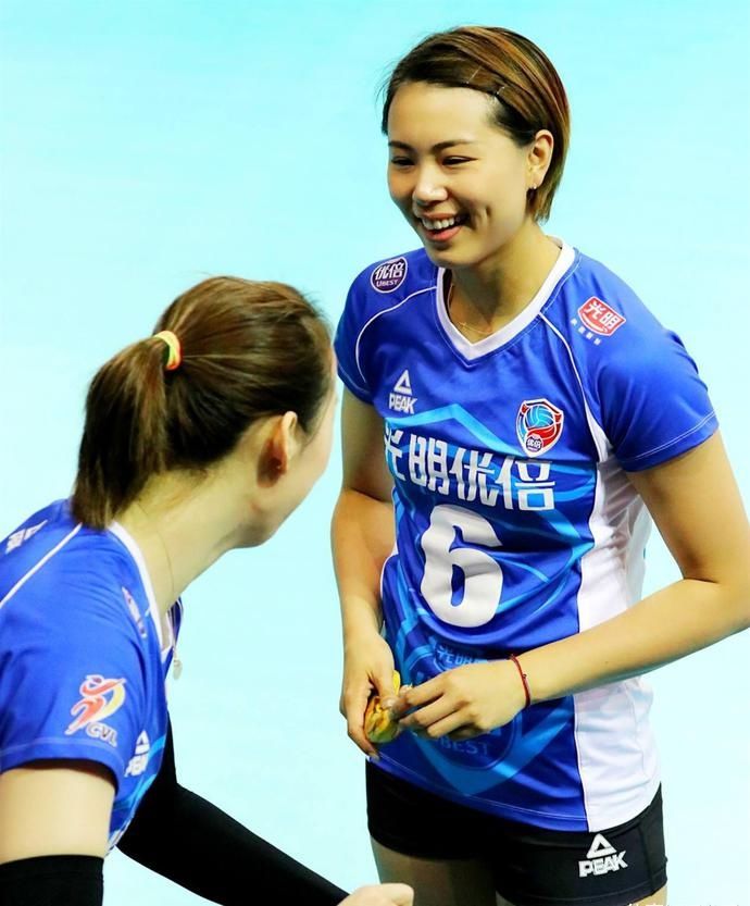  重蹈|郎平重蹈陈忠和覆辙？女排主帅的用人值得商榷，2大老将该放弃了