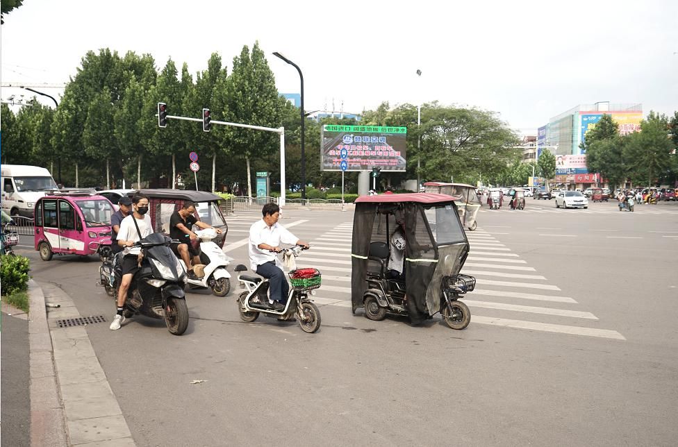 违法行为|在商丘，非机动车逆行、走机动车道要被罚款啦！