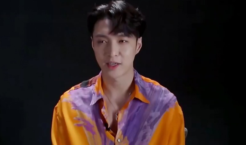  复古|《我是唱作人》预告，张艺兴复古造型抢眼，打“小抄”从小就会