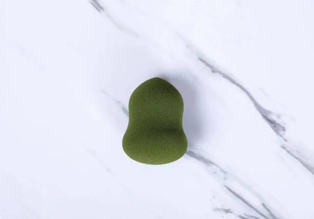  测评|美妆蛋PK：168块的就这点好用！