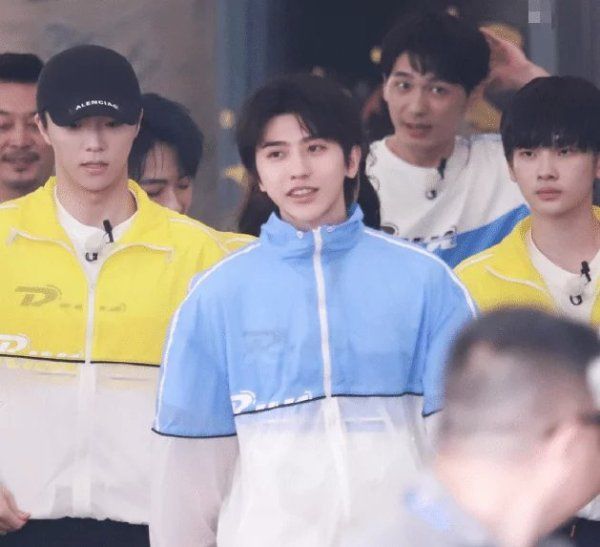  人气|周震南、蔡徐坤、陈立农合作! 节目未播先火, 可C位给谁却让人头疼