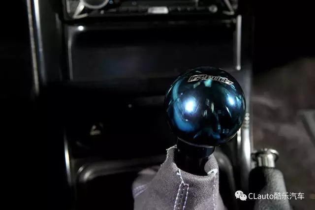  姑娘|我也想遇见个开R32 GT-R的姑娘，然后深陷其中不可自拔