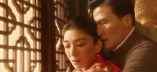  配教|郭敬明开口选秀味十足，点评黄奕演技差，惨遭回怼：配教我演戏？