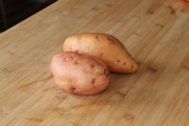  吃软|入秋后，红薯这样吃软糯香甜，不用煮不熬粥，营养好吃不发胖