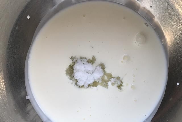 操作|法式甜点草莓慕斯,颜值高口味赞,操作非常简单,跟我一起做起来