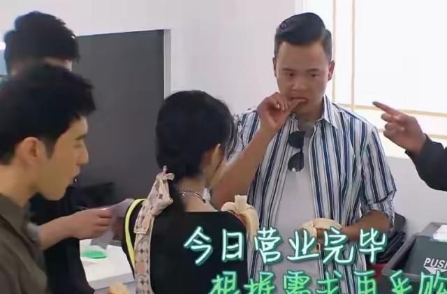  冯小刚|看赵丽颖《中餐厅》受到的争议，不得不佩服冯小刚的“先见之明”