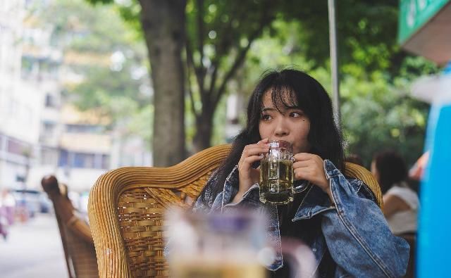  寻味|寻味成都 | 一座来了就不想走的城，一台开了就不想下的车