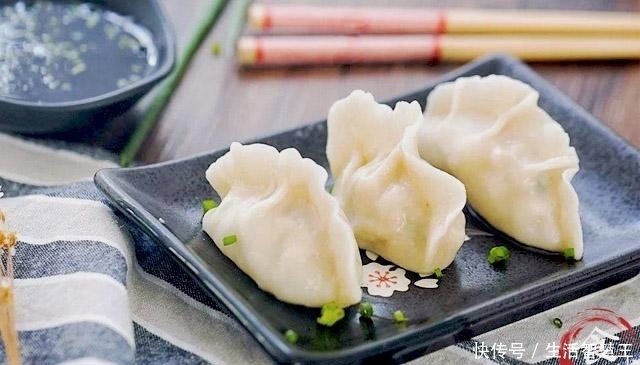 香浓|调肉馅，先放油还是先放盐？大厨教你正确做法，香浓可口又多汁儿