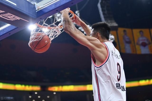  防守|110-88，青岛输广东，搏命式打法精彩绝伦，压根不需裁判哨子平衡