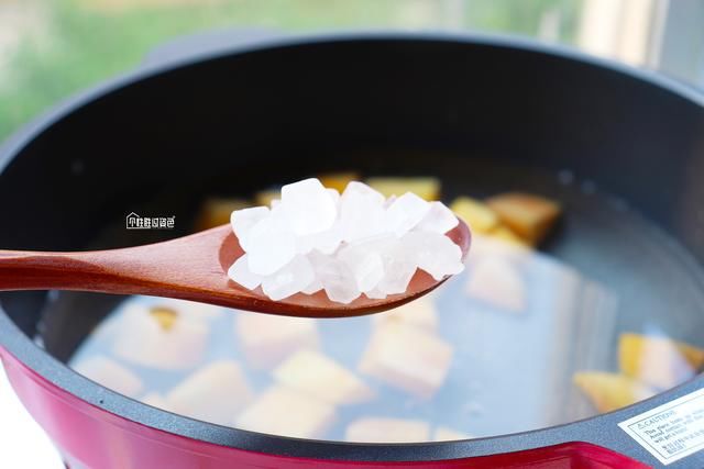  吃不完|吃不完的桃子别扔，教你一种新吃法，清凉解暑，大人小孩都爱吃