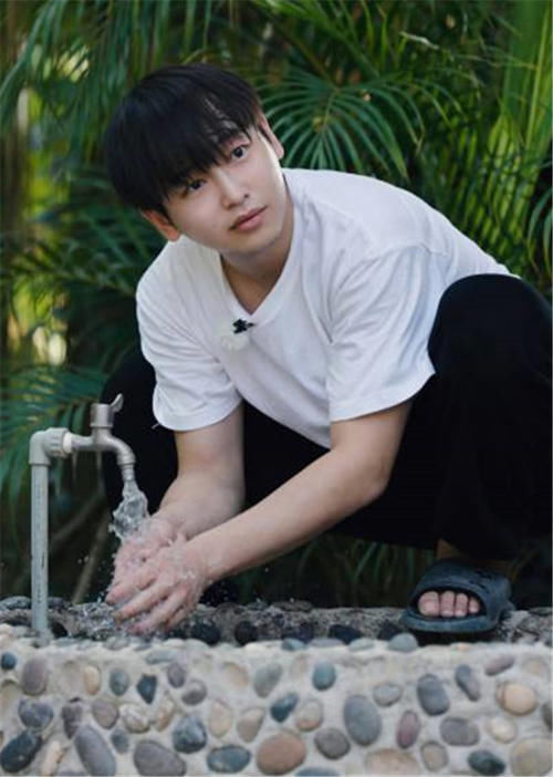  生活|《向往的生活》最受宠的是谁？并不是张子枫，黄磊竟不让她干活！