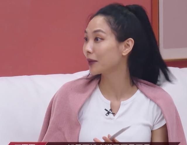 表演|《乘风破浪》王霏霏遭宁静冷眼对待太尴尬,两人隐藏矛盾不可避免