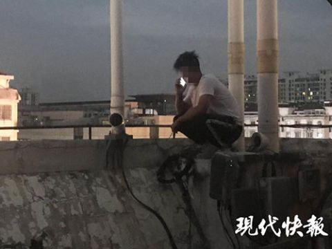 小伙|被网恋女友拉黑，小伙要跳楼