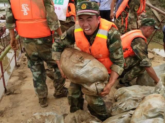 诅咒|一时嘴快诅咒的下场：被抓后自扇耳光求原谅，大呼“我卑鄙无耻”