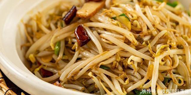 绿豆芽|炒绿豆芽,这2种材料不能少,脆嫩爽口又低脂,营养也不流失