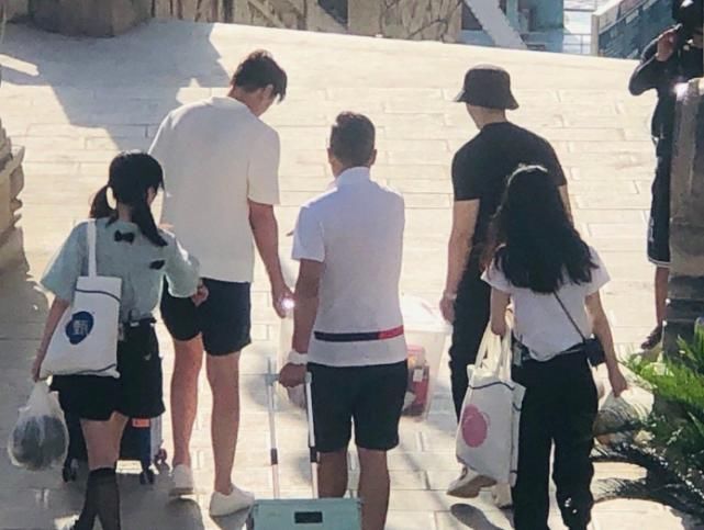  超越|《中餐厅4》周五首播 王俊凯杨超越飞行嘉宾有深意