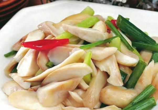  虾仁|精选美食：酱香饼、蚕豆炒虾仁、香煎松饼、葱油白灵菇的做法