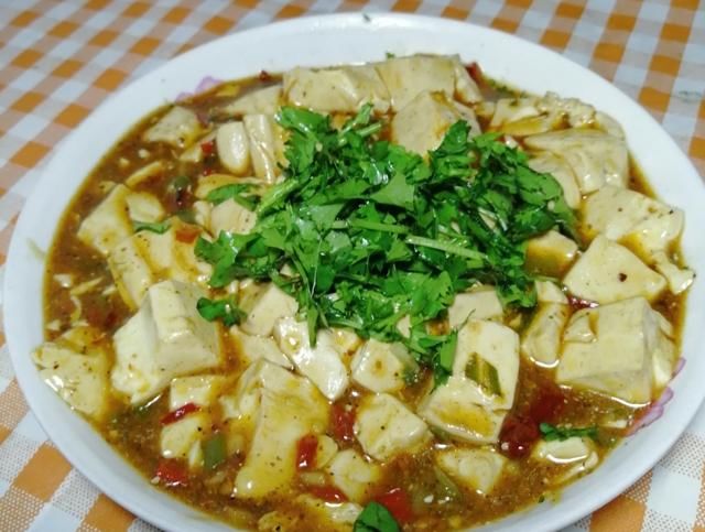 美味|麻婆豆腐简单又好吃的家常做法，麻辣鲜香，嫩滑不碎，美味更下饭