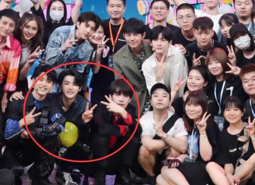  杨颖|快本最新一期放大招，杨颖加盟不算啥，看到蔡徐坤黄明昊就沸腾了