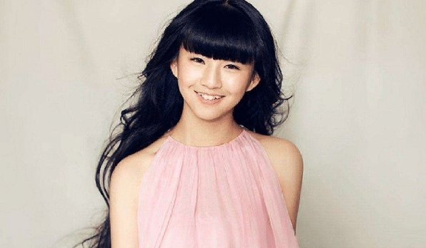 彩旗|“小彩旗”完全跑偏了！21岁就胖成大妈，杨丽萍：她已经走丢了