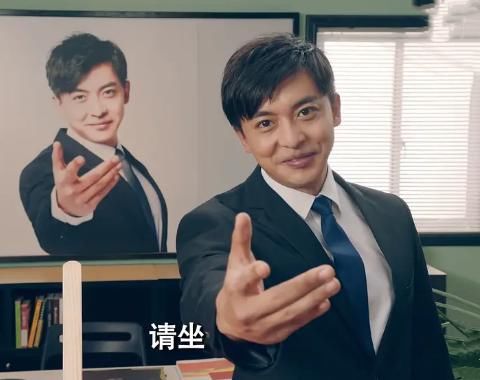  航官|李佳航官宣新剧，仅1位《爱情公寓》成员送祝福，看清是谁：理所应当