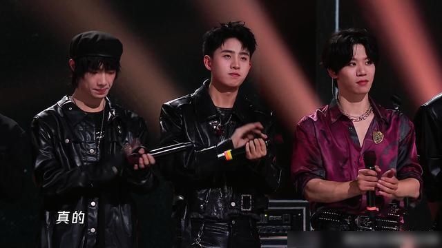 成于|《明日之子》水果成于主唱；银河败于主唱；廖俊涛的声音躁不起来