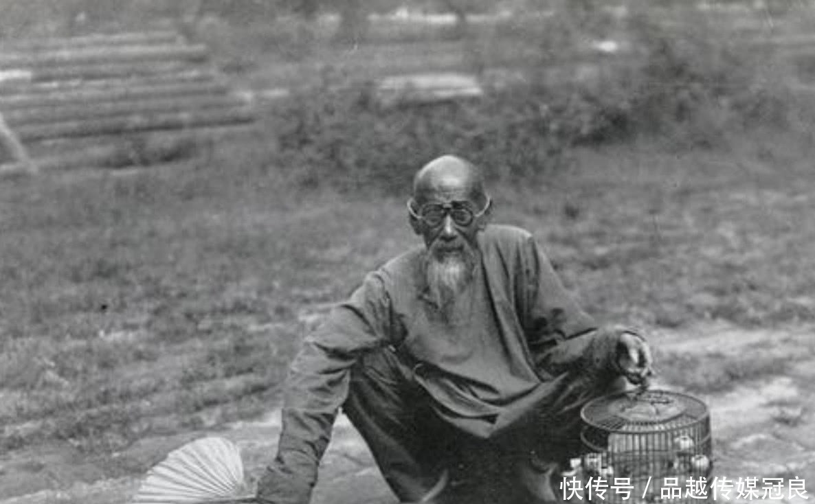 菜市口|晚清老照片：吸食鸦片的女人和在菜市口被凌迟的囚犯