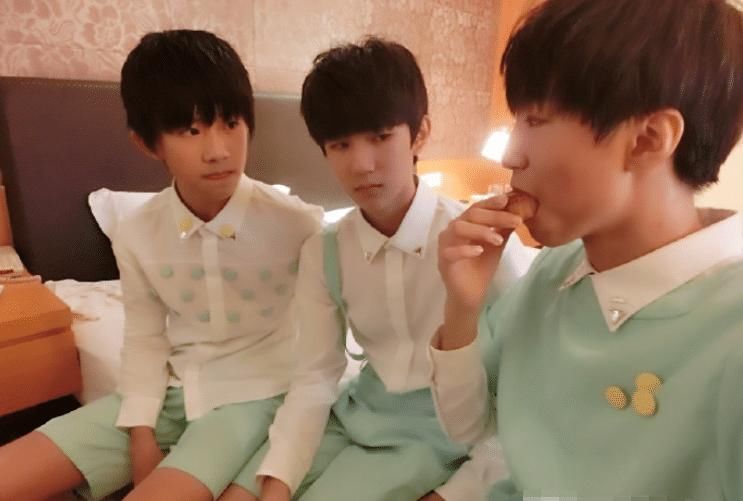  主持人|央视主持人要拆团TFBOYS，王源三连否认：我们现在也是一个组合